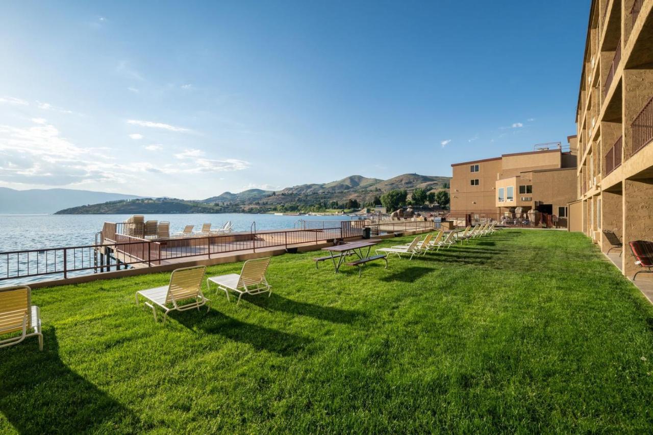 Grandview Lake Chelan Waterfront View Pool Hot Tub Golf 1 Min To Downtown - photo 11