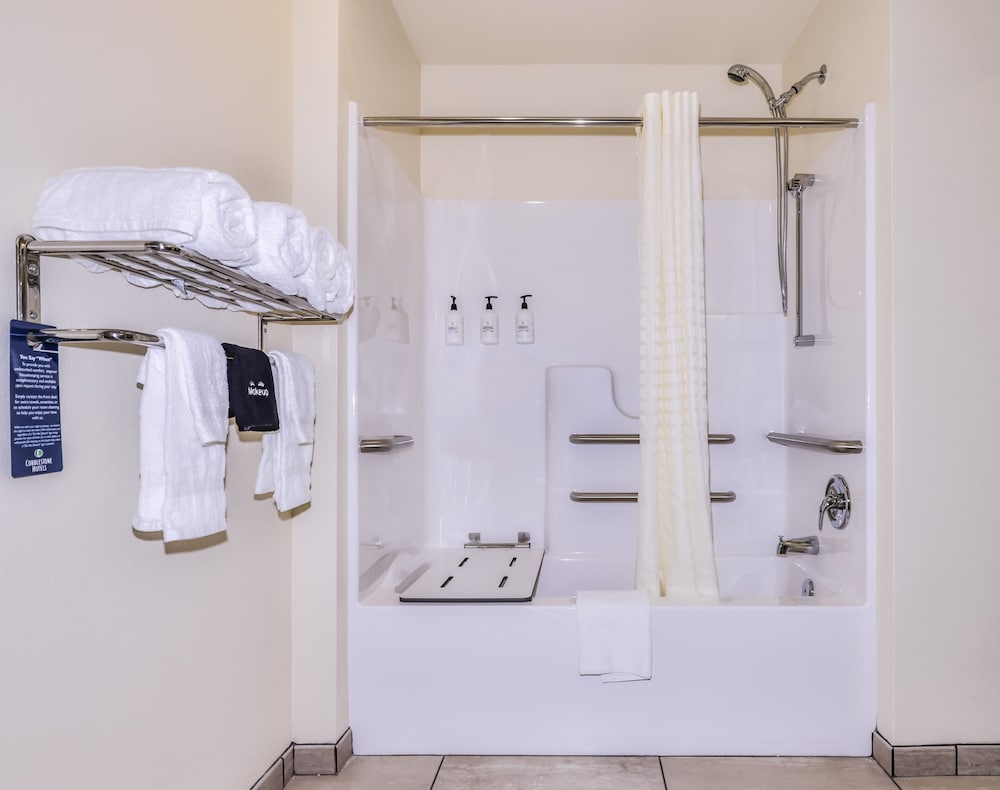 Cobblestone Hotel & Suites Rhinelander - photo 42