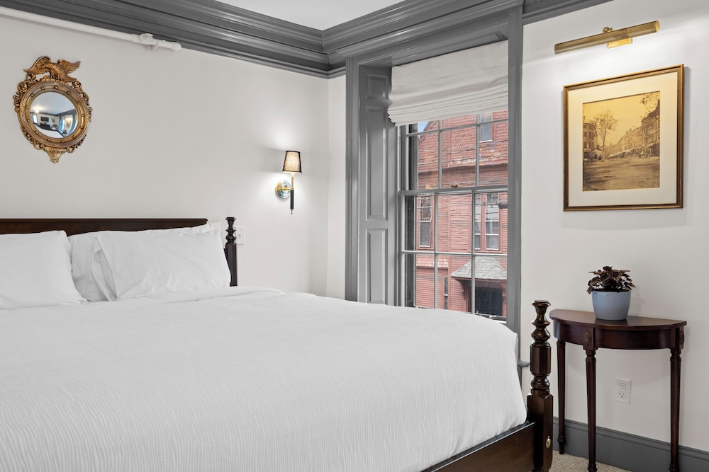 The Davenport Inn - photo 4