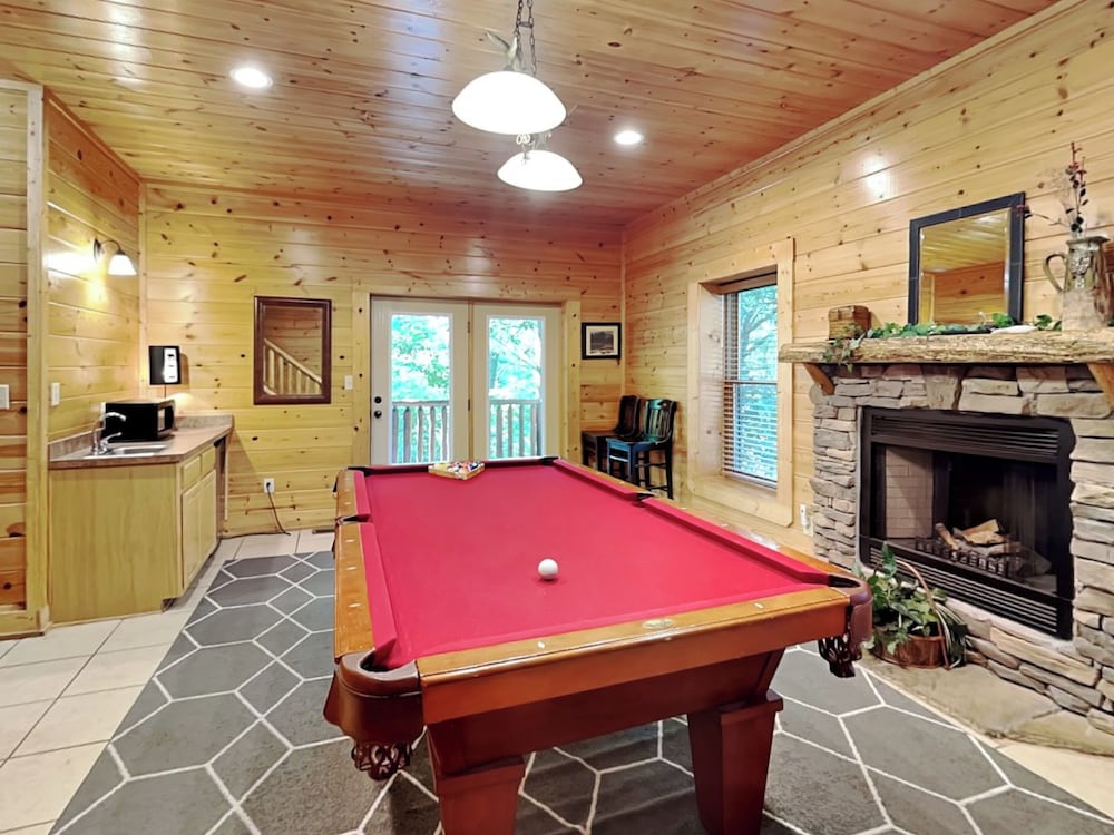 Topsy Sevierville - photo 23