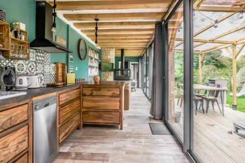 Gîte L’écurie avec spa privatif in Valognes, France