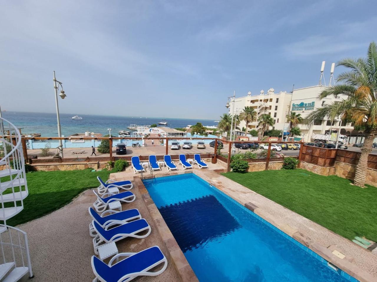 Lilly Stays Sheraton Road - last minute hotel in Hurghada