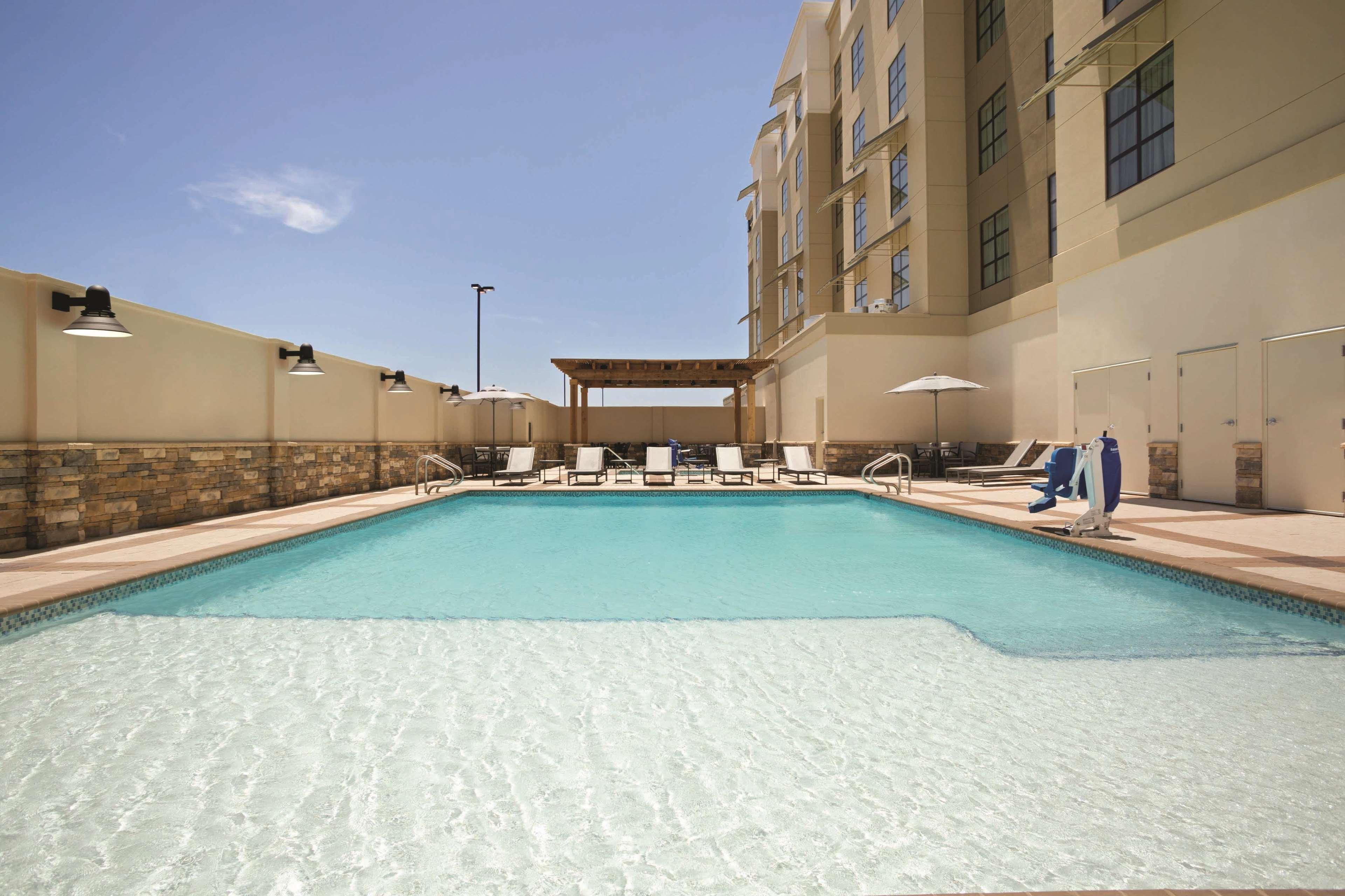 Embassy Suites by Hilton McAllen Convention Cent - photo 2