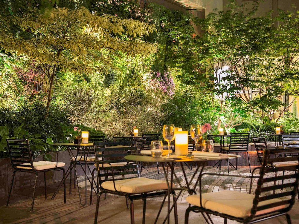 מזון ומשקאות