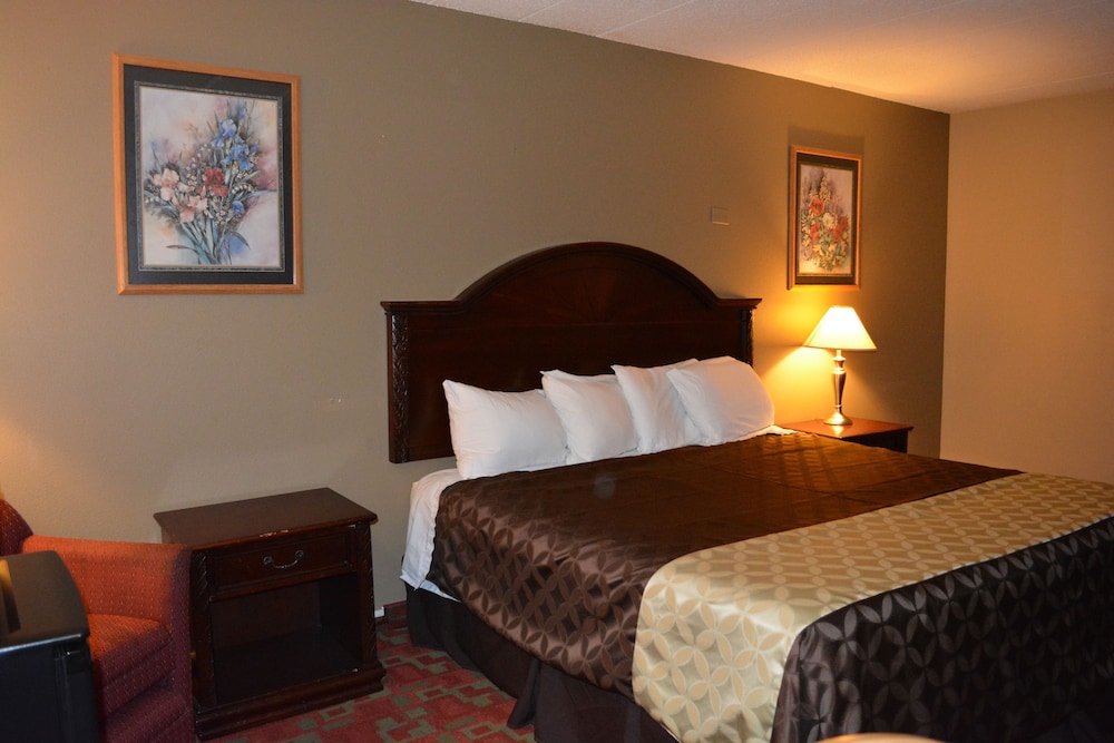 Travelodge Grand Forks - photo 11
