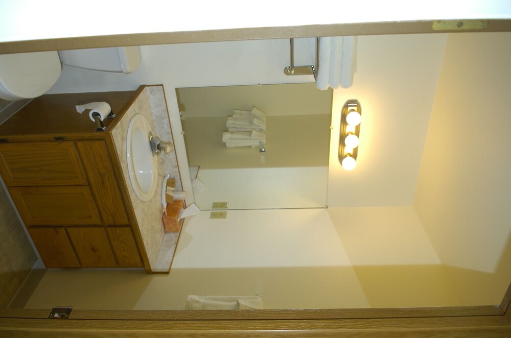 Trout Montana Motel - photo 45