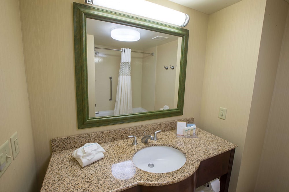 Hampton Inn & Suites Berkshires Lenox - photo 31