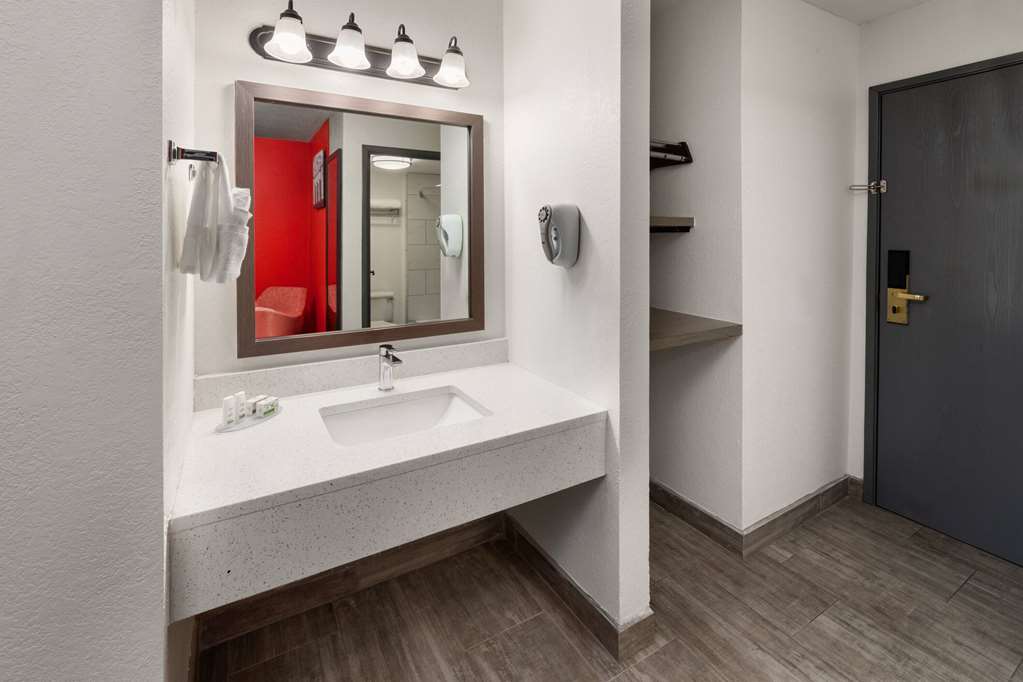 SYLO Hotel Denver Airport a Ramada by Wyndham - photo 24