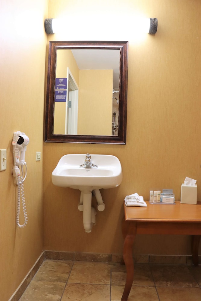 Hampton Inn & Suites Thibodaux - photo 36