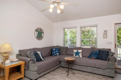 9th Street Sandy Feet by Oak Island Accommodations - photo 9
