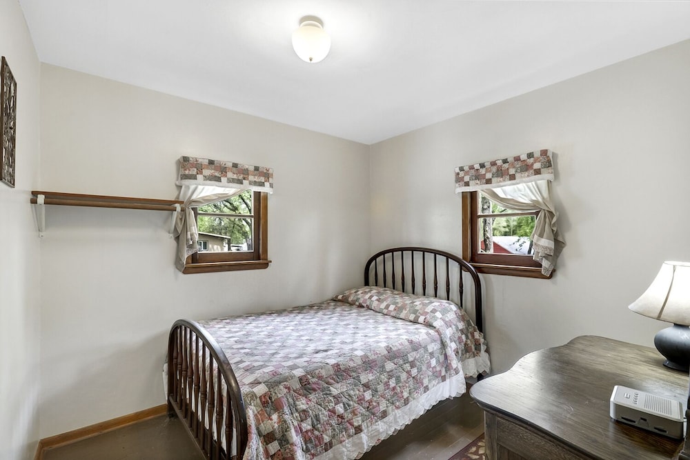 Swan Lake Resort & Campground - photo 7