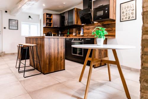 Eva - carbon neutral hotel in Serris