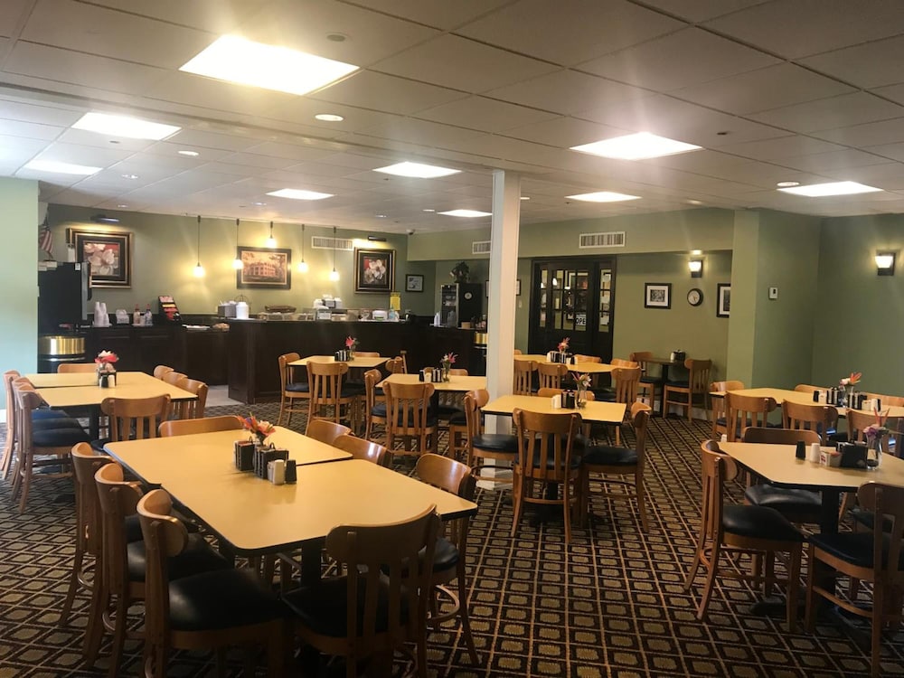 Carmel Inn & Suites - photo 30