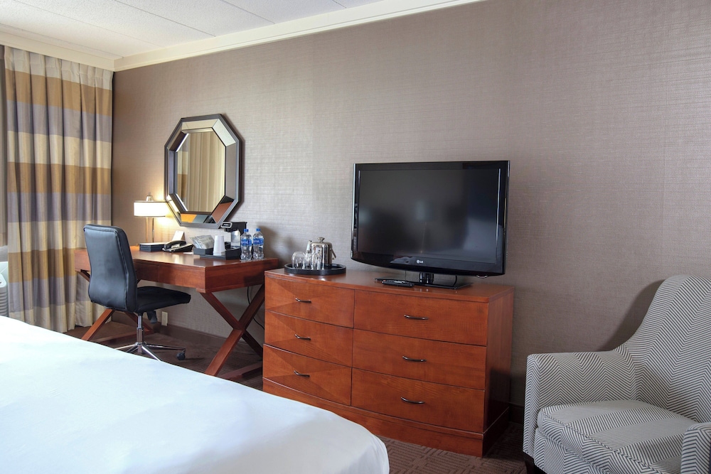 Sheraton Niagara Falls - photo 13