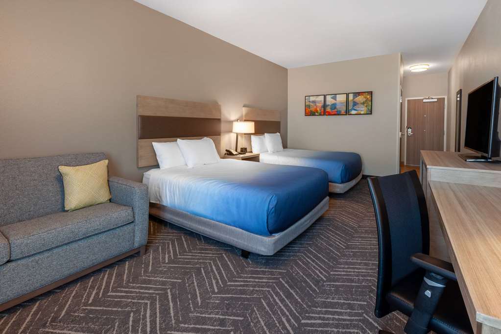 La Quinta Inn & Suites by Wyndham Middletown Goshen - photo 28