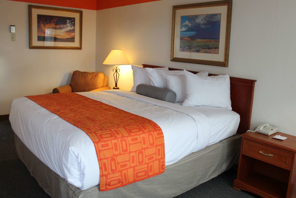 Howard Johnson by Wyndham Gallup - photo 5