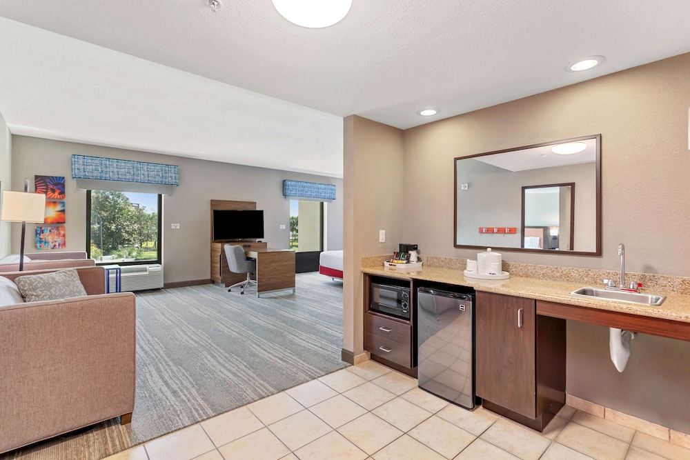 Hampton Inn & Suites Orlando Apopka - photo 33