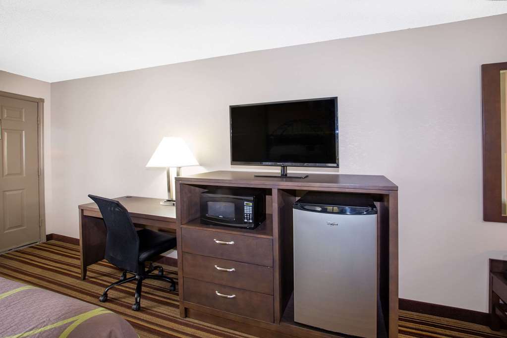 Super 8 by Wyndham Springdale AR - photo 12