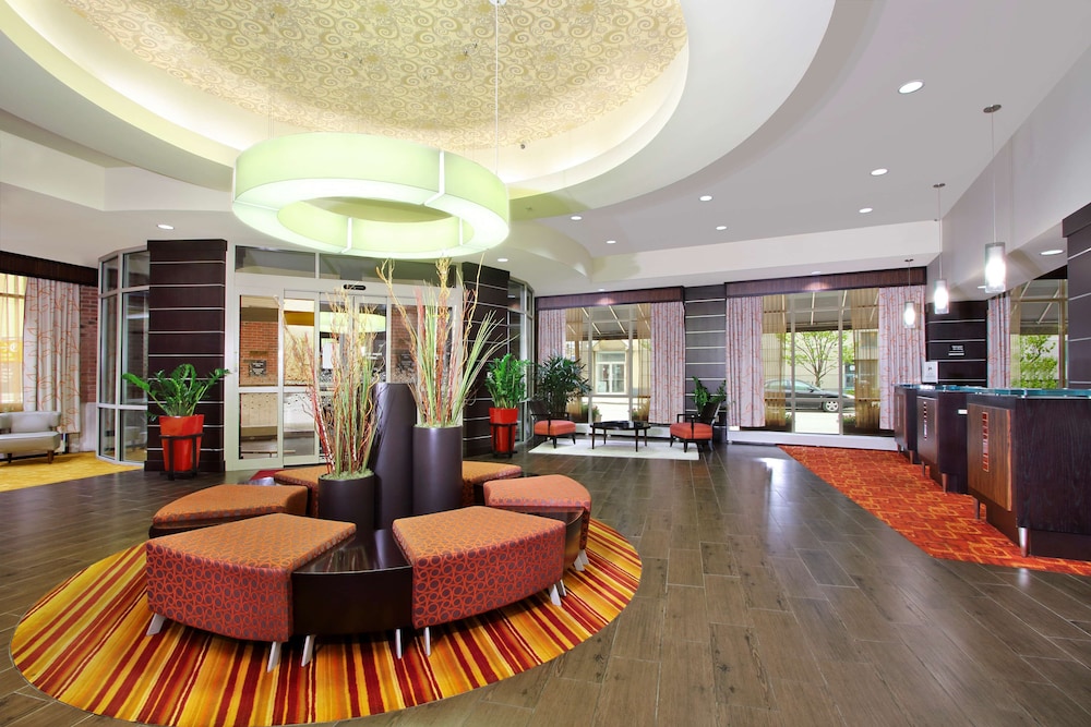 Hampton Inn & Suites Columbus Downtown - photo 7