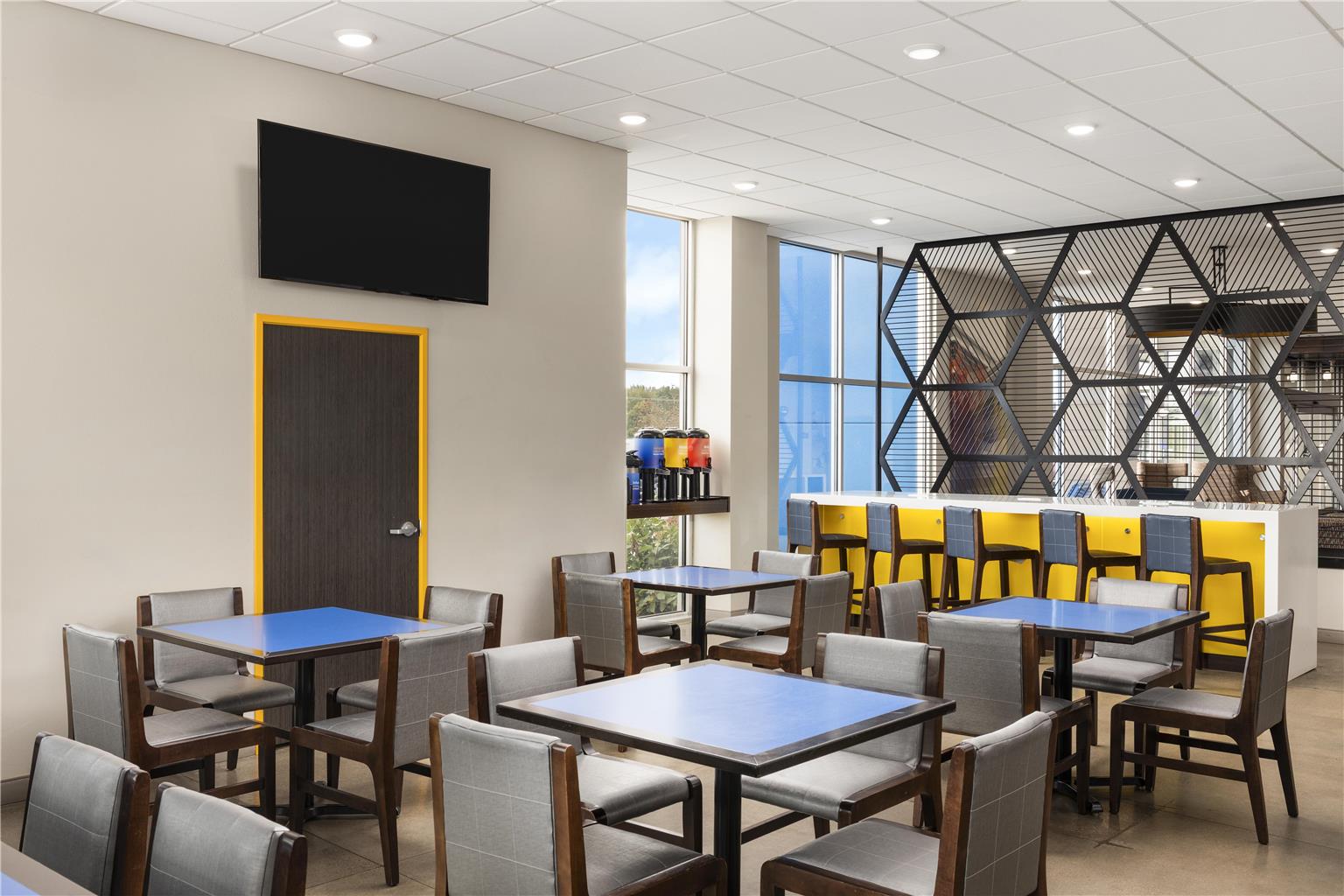 GLō Best Western Dawley Farms In Sioux Falls - photo 12