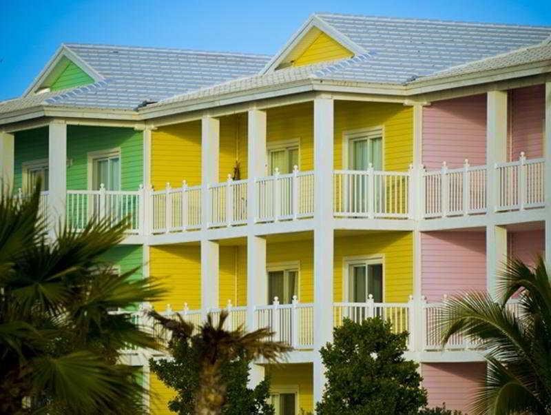 Resorts world Casino — 4-Star Luxury Hotel in Alice Town, Bahamas