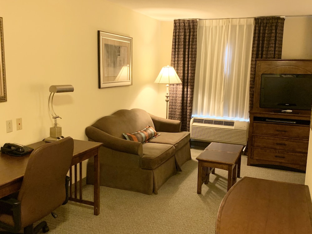 Staybridge Suites Albuquerque Airport by IHG - photo 24