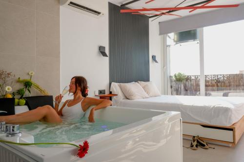 Ephemeral 51 Hidromasaje in Empuriabrava, Spain