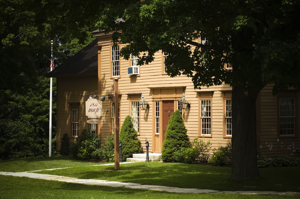 Inns at the Equinox - photo 9