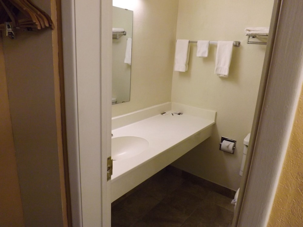 Tristar Inn Xpress - photo 25