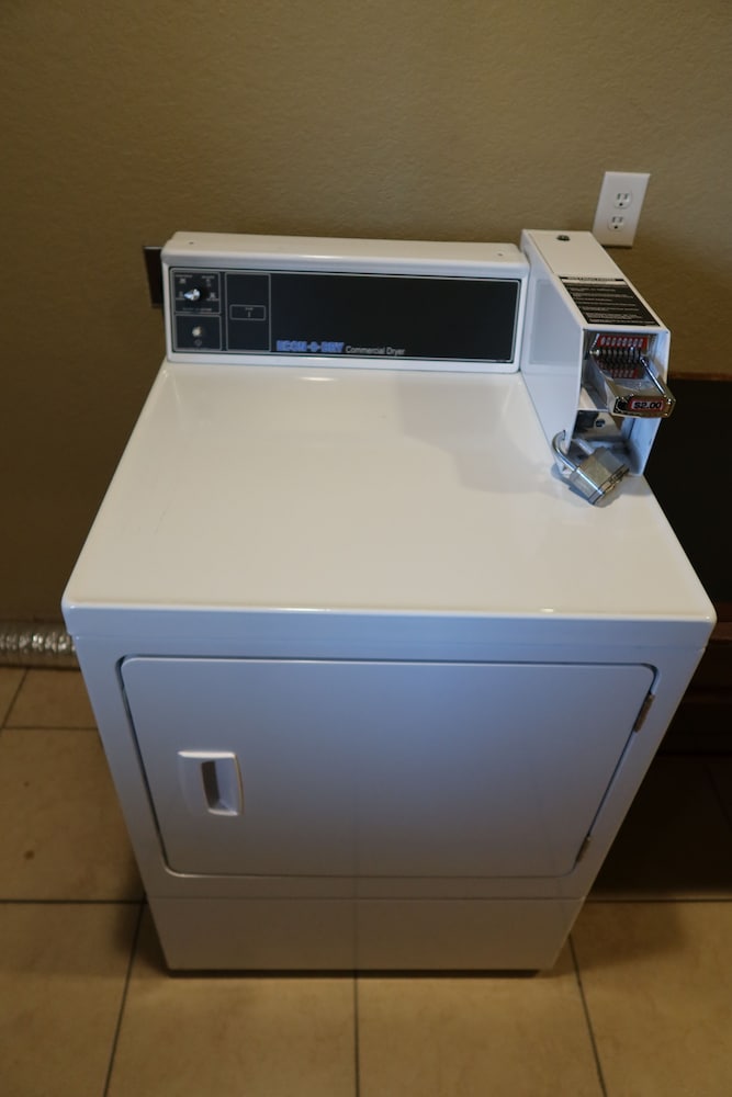 West Worth Inn and Suites - photo 31