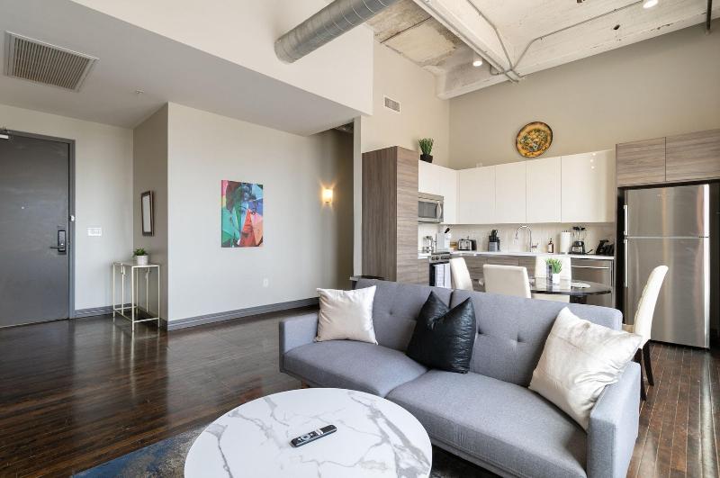 Luxury Downtown Dallas Stay by Amyfinehouse - photo 298