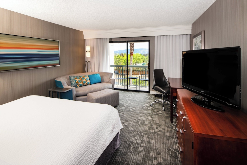 Courtyard by Marriott Oakland Airport - photo 24