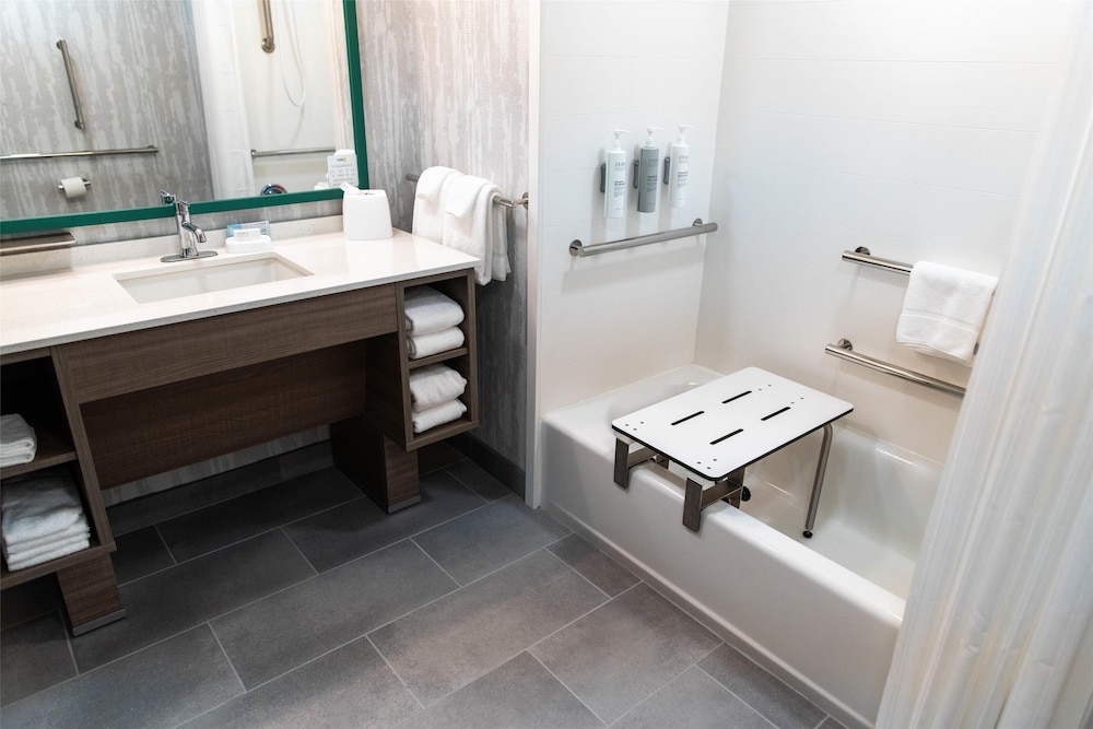 Home2 Suites by Hilton Effingham - photo 32