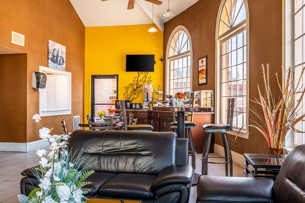 Econo Lodge Acworth - photo 4