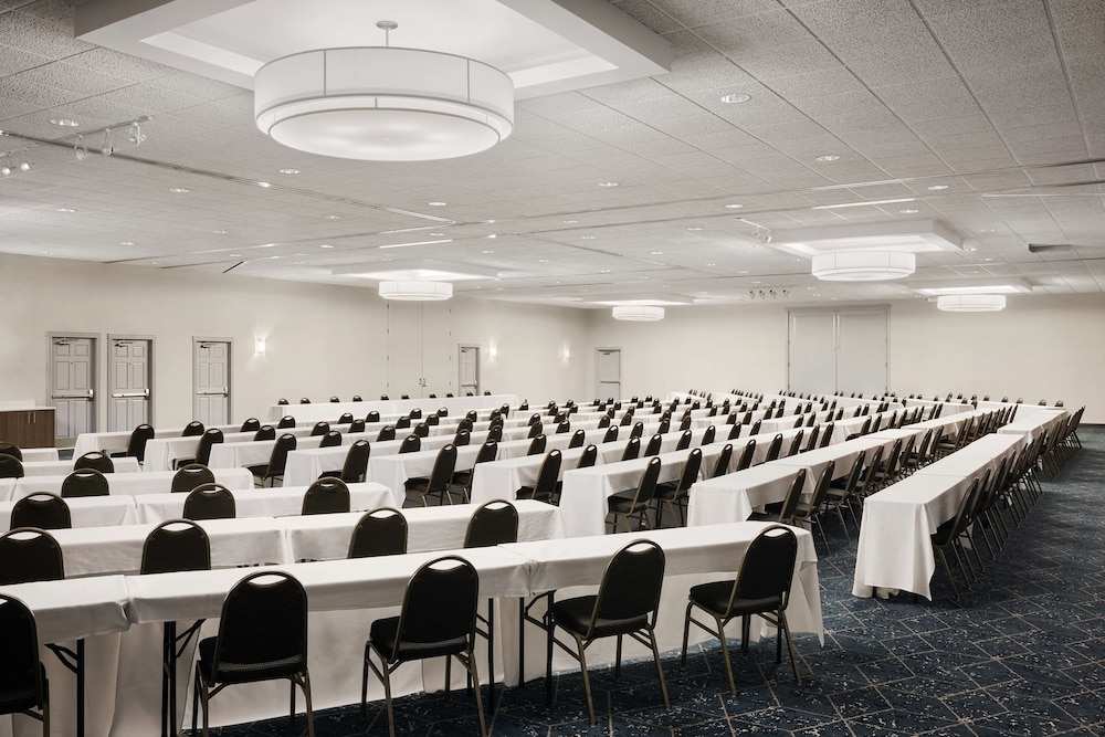 Hilton Garden Inn Champaign Urbana - photo 26