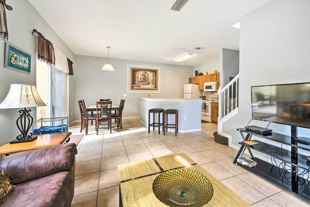 Kissimmee Resort Townhome w Pool 7 Mi to Disney - photo 19