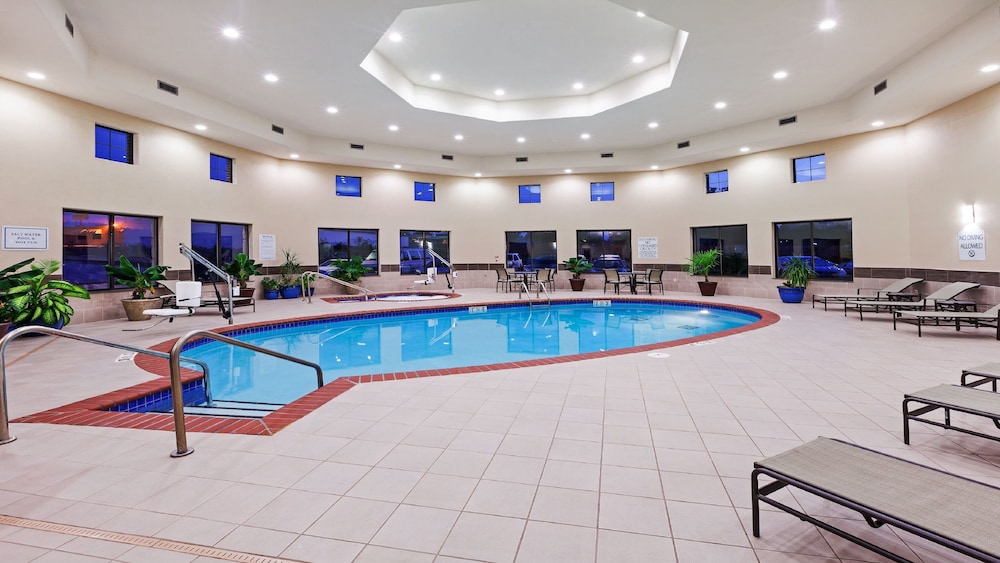 Holiday Inn Express & Suites Duncan by IHG - photo 29