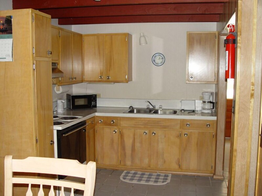 Holiday Hills Resort - photo 13