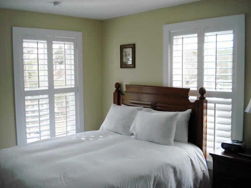 The Jefferson Inn - photo 7