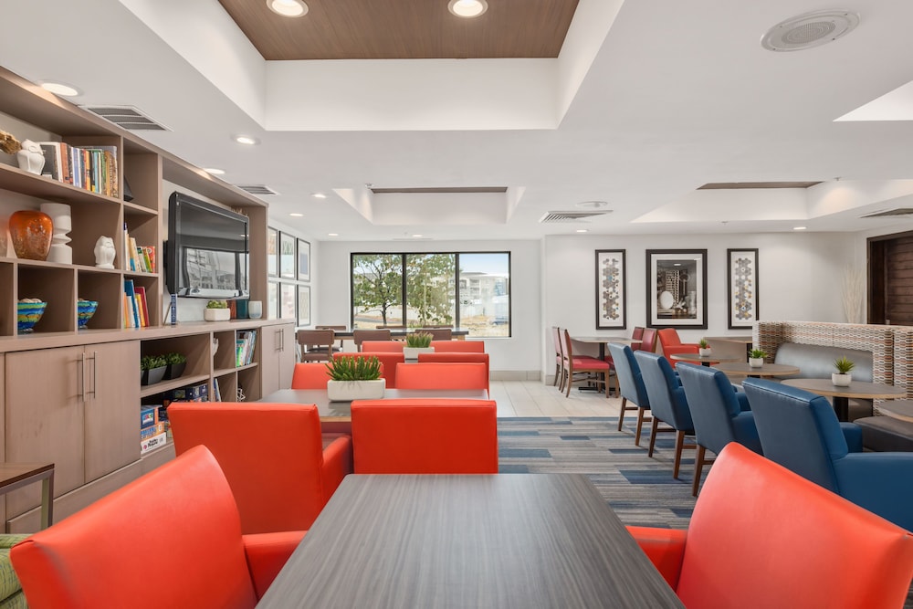 Holiday Inn Express Hotel and Suites West Valley by IHG - photo 26