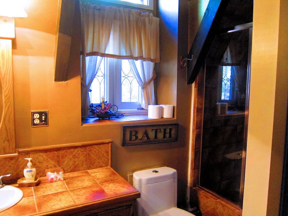 Always Inn Idyllwild Vacation Cottages - photo 19