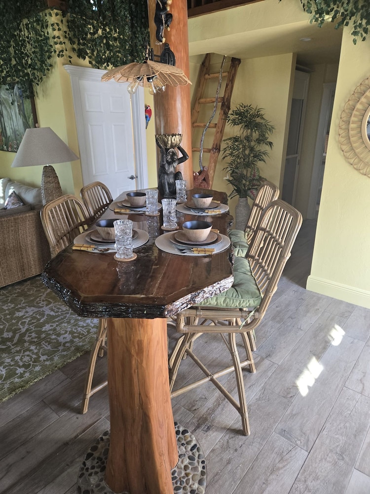 NEW Jungle Paradise Treehouse Suite With Resort Amenities Elevator Access Outdoor Kitchen Lagoon Lazy River Pool RV Hook up - photo 24