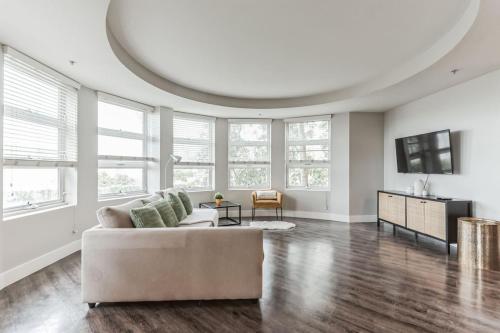 Sunny Spacious 3br Santa Monica Retreat in Santa Monica, United States