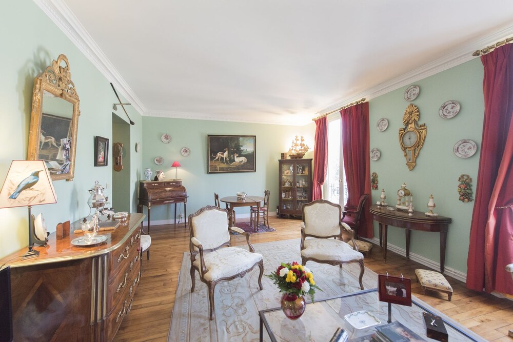 Antique French Splendour — 4-Star Luxury Hotel in Paris, France