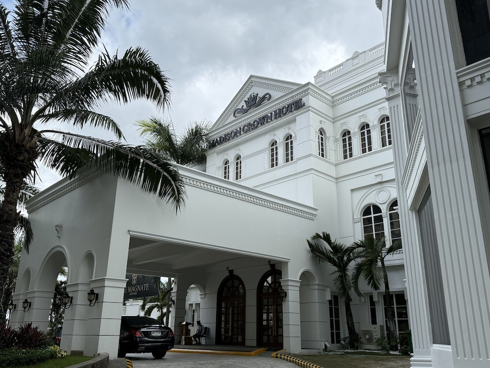 Madison Crown Hotel in Angeles City, Philippines
