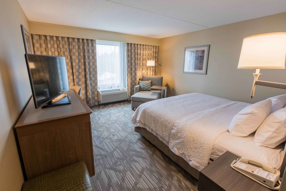 Hampton Inn & Suites Tilton - photo 25