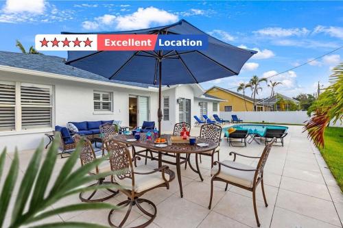 Private Pool Near Beach Fenced Yard Outdoor Living in Naples, United States