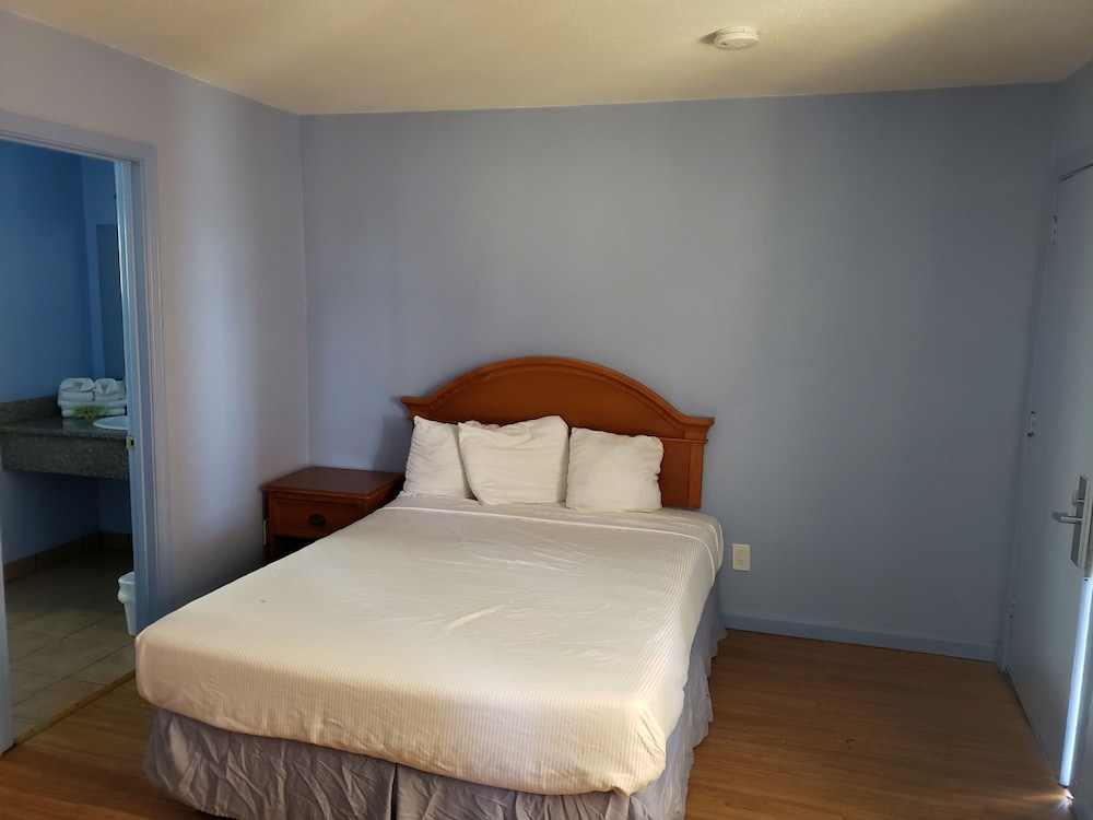 Aqua Breeze Inn - photo 3