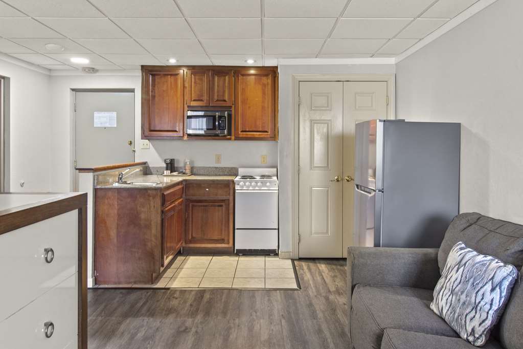 Quality Inn & Suites Green Bay Downtown - photo 26