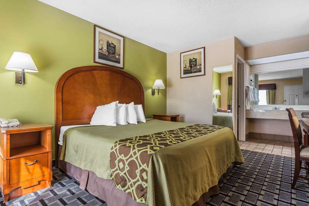 Rodeway Inn Augusta South - photo 16